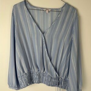 Candie's Chic Light Blue And White Striped Blouse With Scrunch